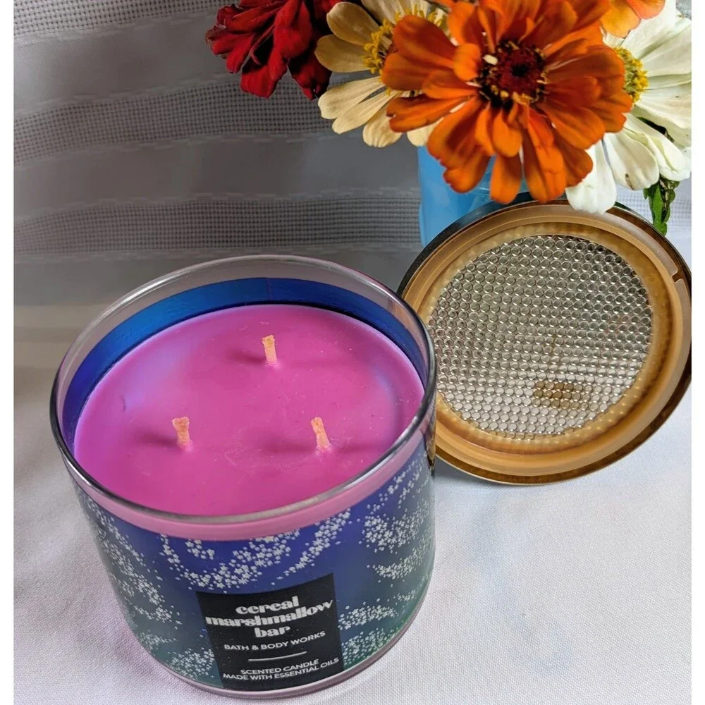 Bath & Body Works Cereal Marshmallow Bar 3-Wick Candle Cosmic Star Wrap NEW - Picture 4 of 7